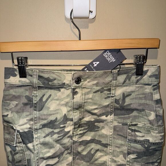 Denim & Co. Camouflage Cargo Miniskirt Women’s Size 4 New W/Tags - Picture 2 of 6